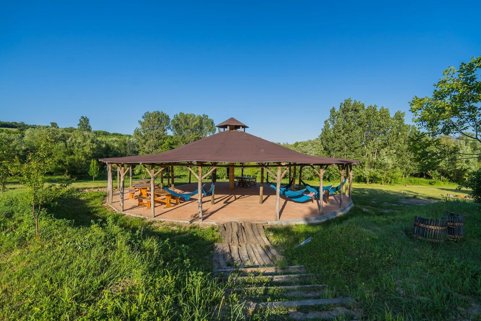 Szellos Ret Camping Balvanyos Екстериор снимка